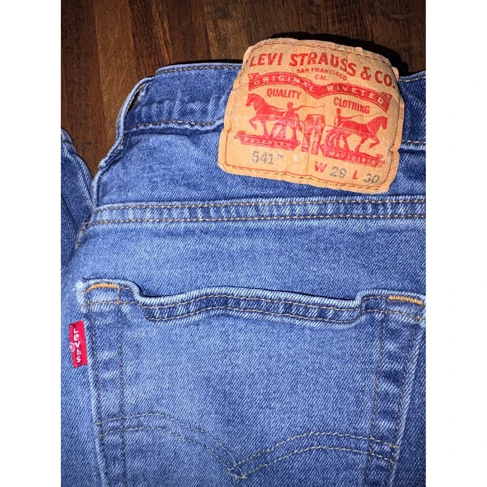Levis 541 Athletic Taper Jeans Mens 29x30 Medium Wash Blue Denim‎ 541-0001